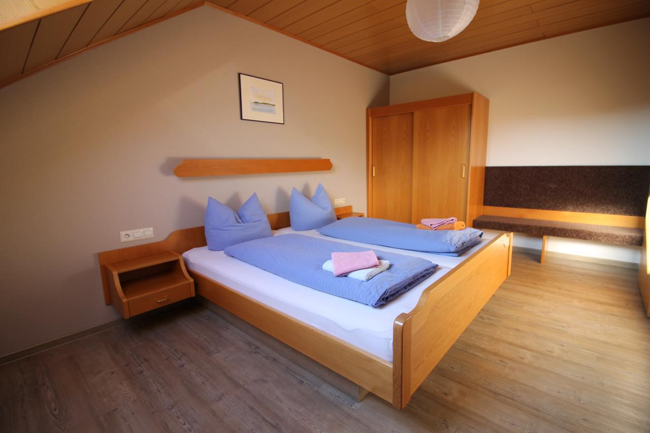 Gasthaus Und Ferienwohnungen Zum Engel Waldbrunn  Room photo